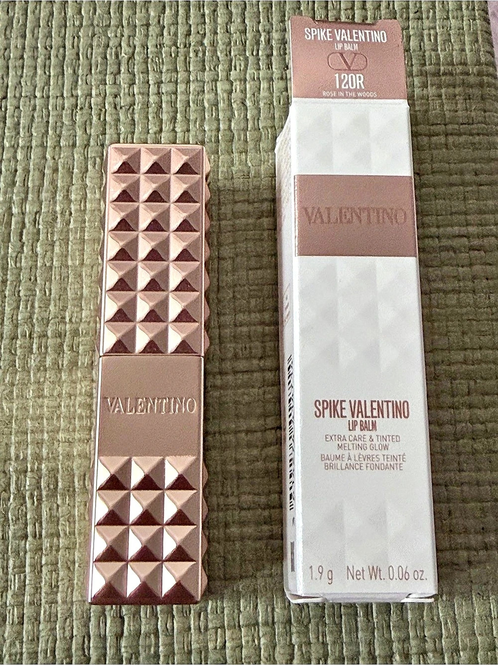 Valentino Spike Lip Balm 120R Pink